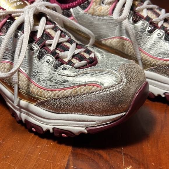 Skechers D’Lites Woman’s size 8.5 Running Shoes - Picture 3 of 12